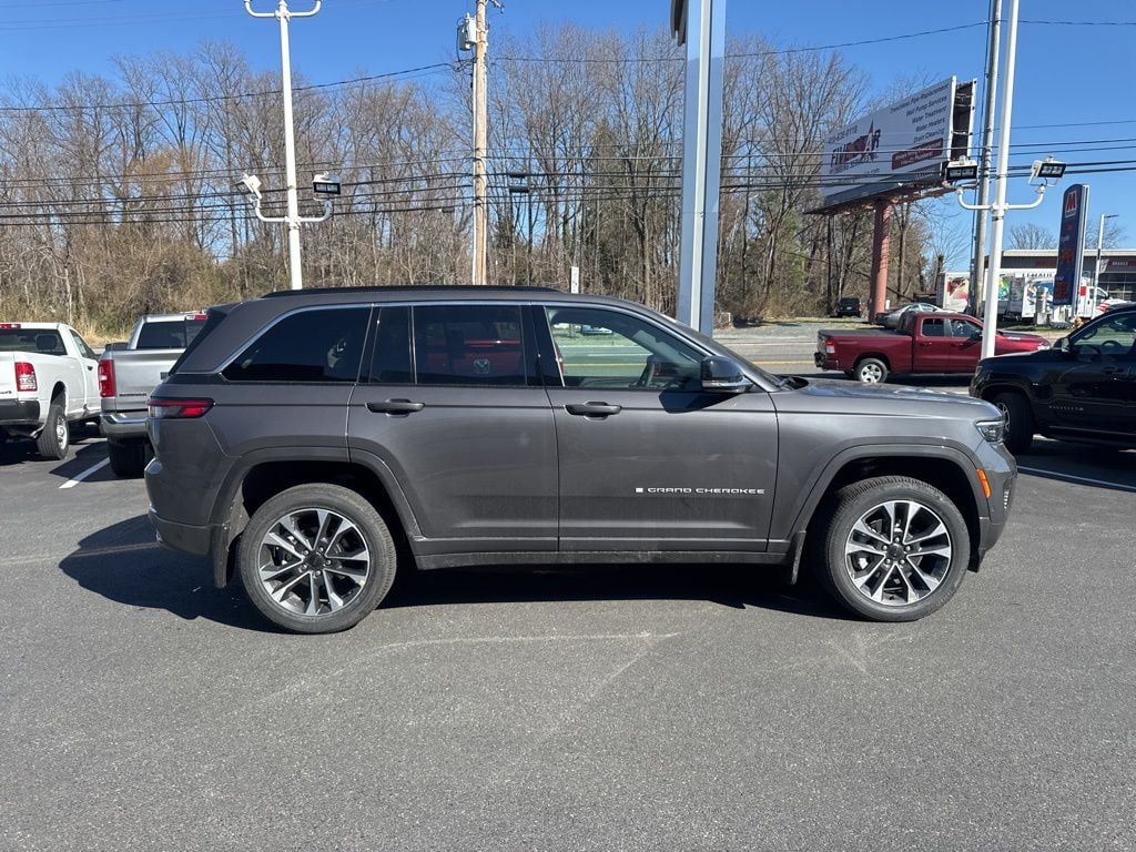 New 2025 Jeep Grand Cherokee Overland Sport Utility