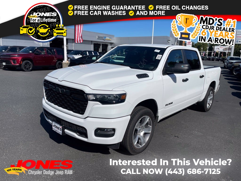 New 2027 Ram 1500 EXPRESS CREW CAB 4X4 5'7 BOX Pickup