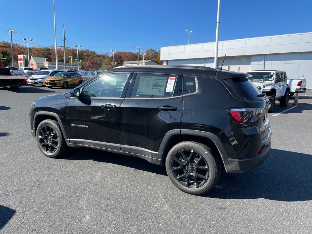 New 2026 Jeep Compass Latitude Sport Utility