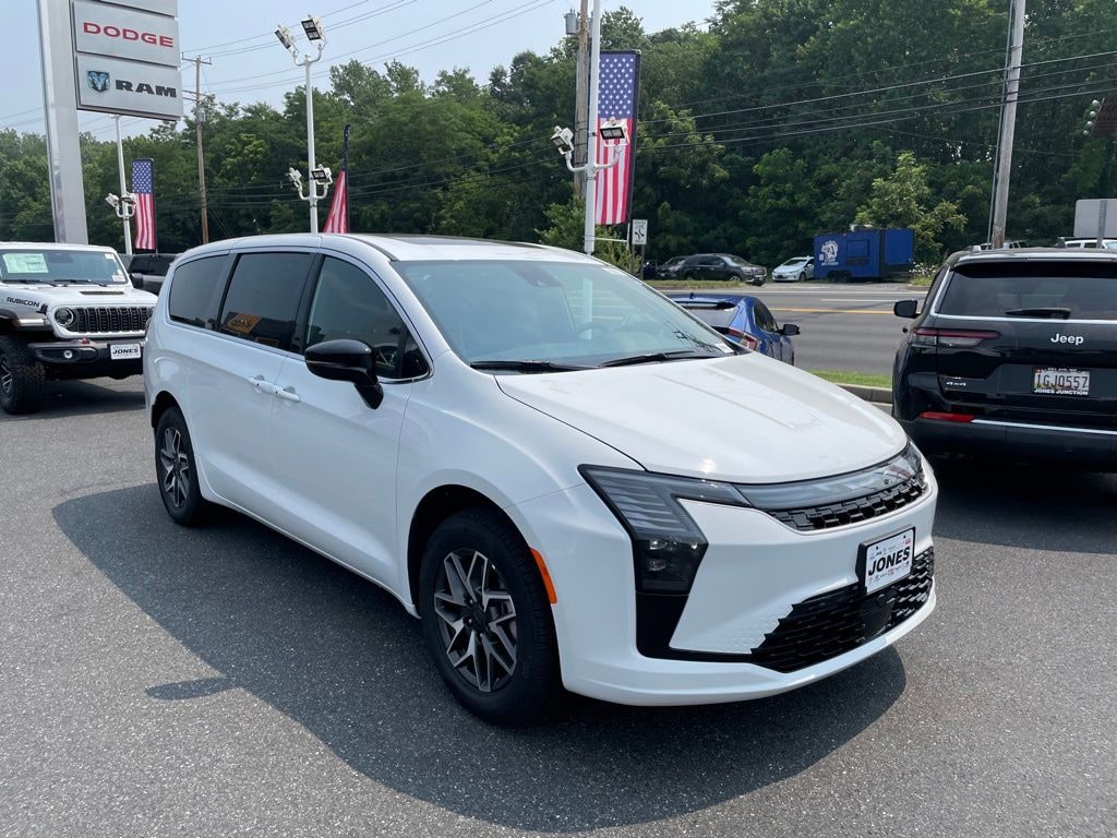 New 2027 Chrysler Pacifica Limited Passenger Van