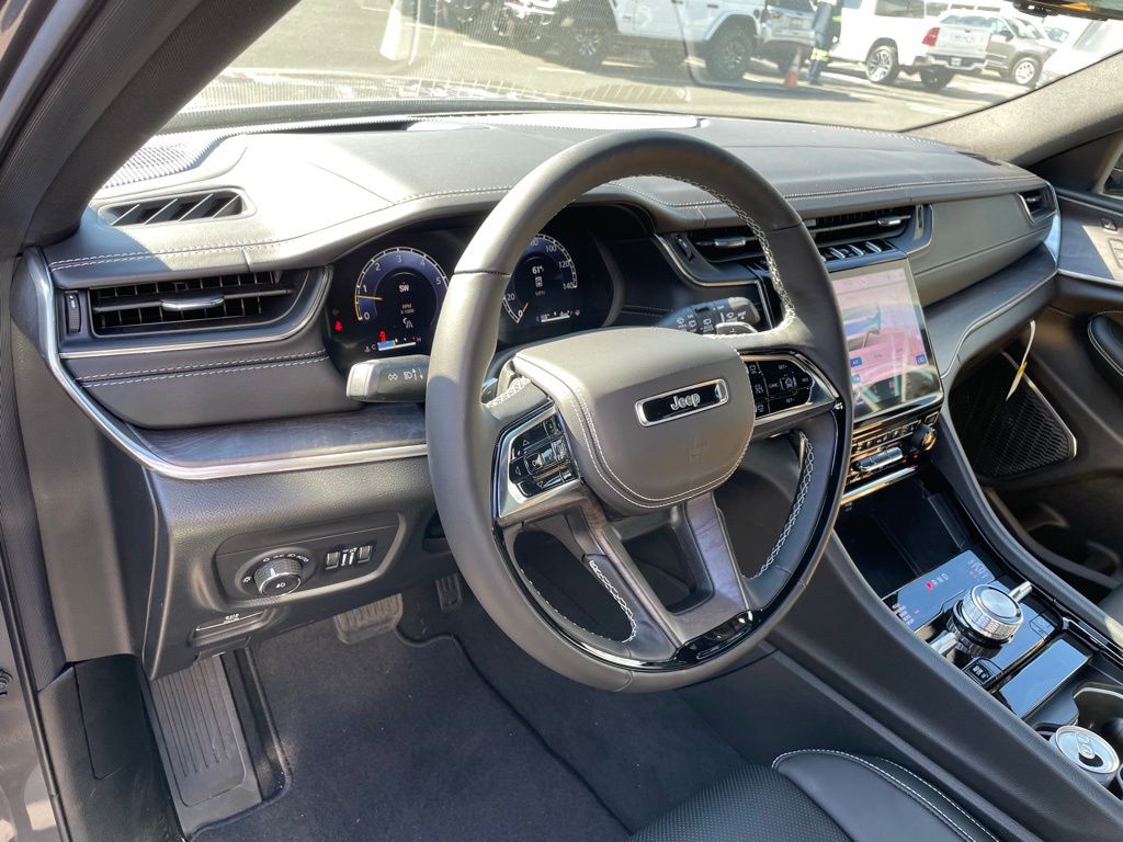 2025 Jeep Grand Cherokee L Overland - Photo 11
