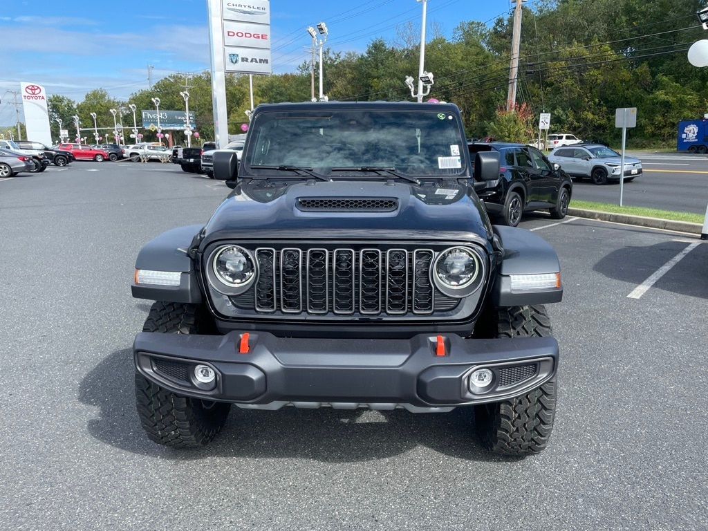New 2025 Jeep Gladiator Mojave Pickup