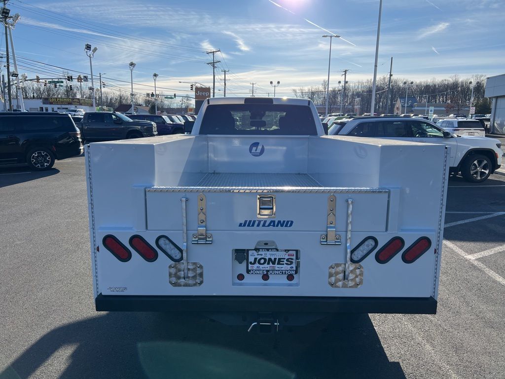 2026 RAM 3500 Chassis Tradesman - Photo 6