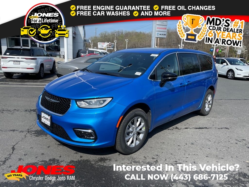 2026 Chrysler Pacifica Limited AWD's photo