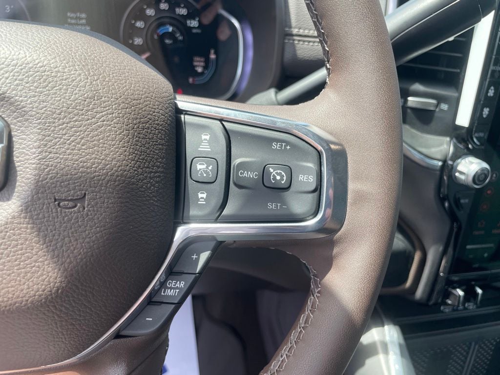 2026 RAM 3500 Laramie - Photo 22