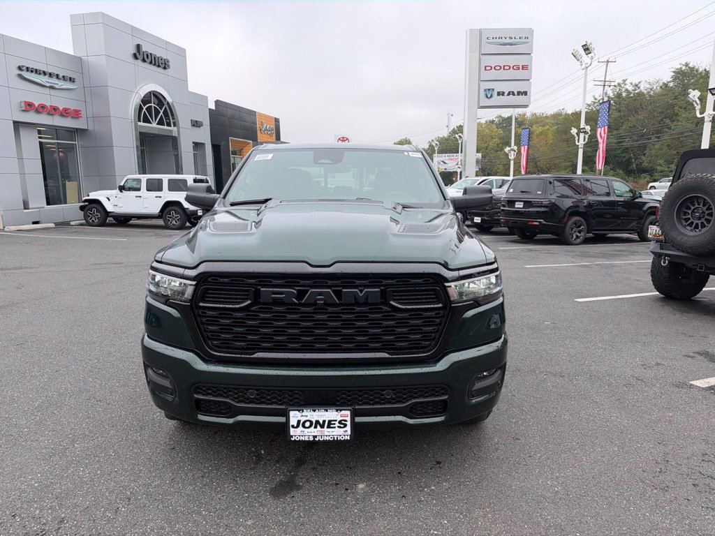 New 2027 Ram 1500 EXPRESS CREW CAB 4X4 5'7 BOX Pickup