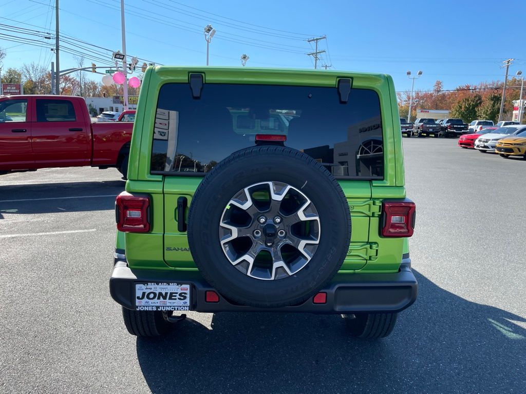 2026 Jeep Wrangler 4-Door Sahara - Photo 6