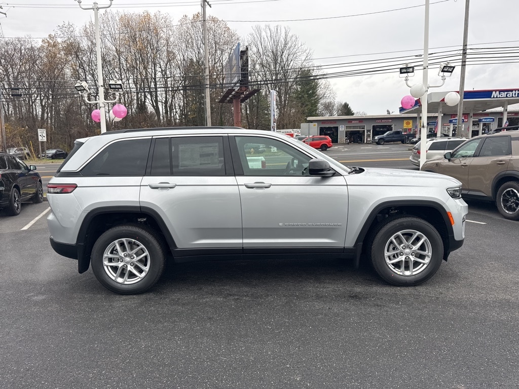 New 2025 Jeep Grand Cherokee Laredo X Sport Utility