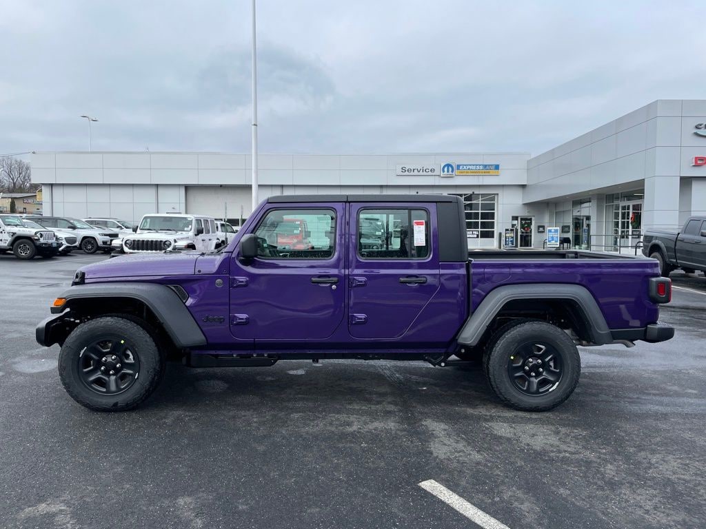 New 2026 Jeep Gladiator Sport Pickup