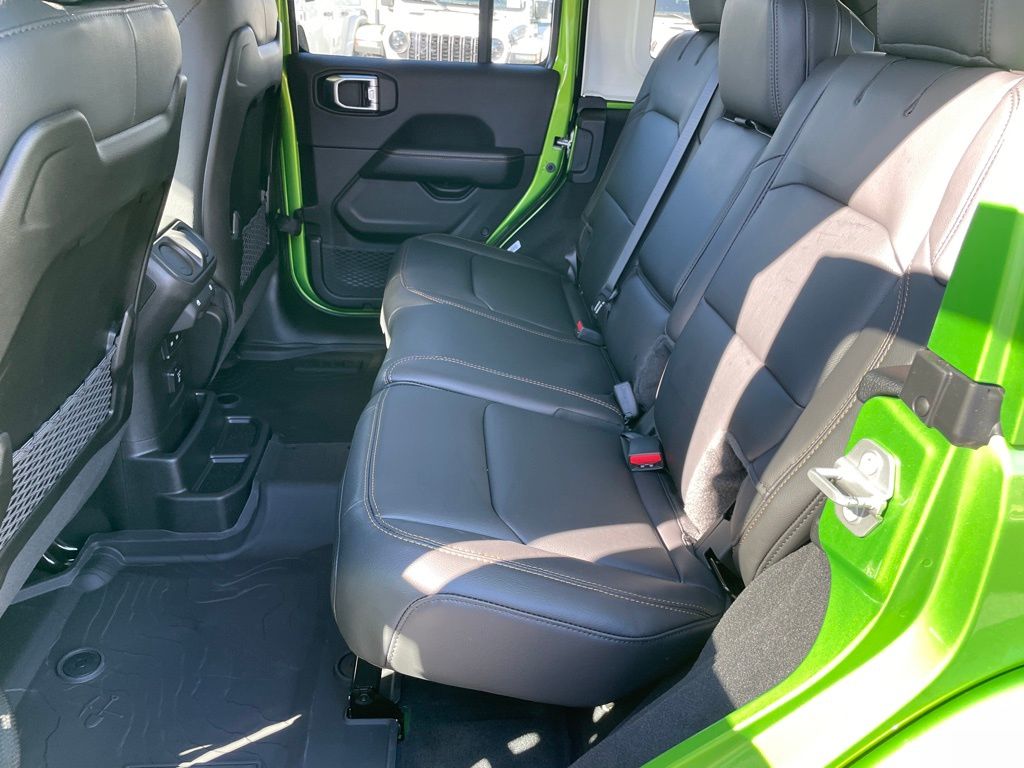 2026 Jeep Wrangler 4-Door Sahara - Photo 11