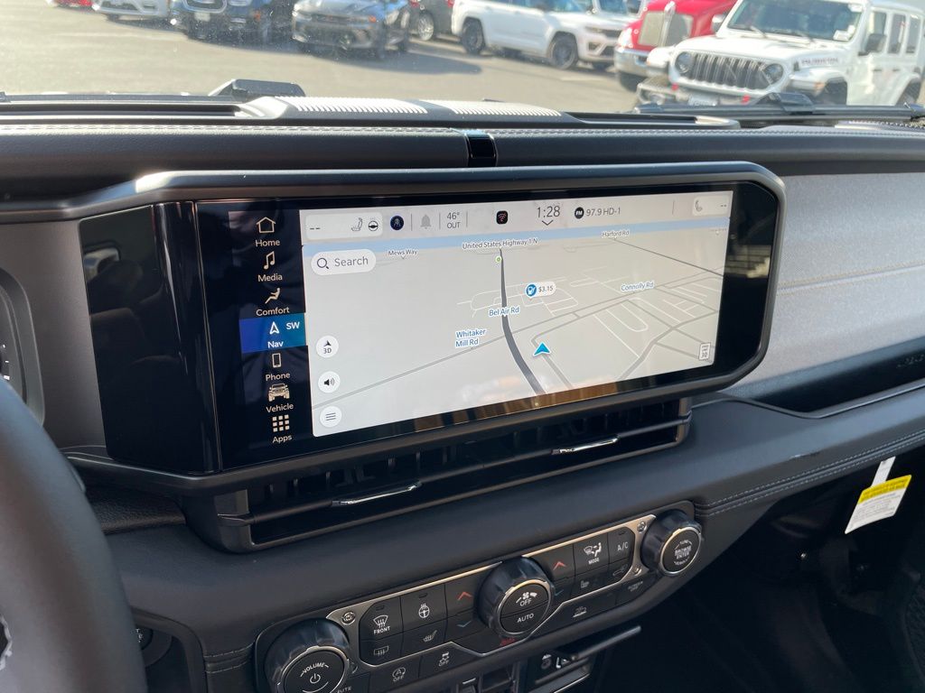 2026 Jeep Wrangler 4-Door Sahara - Photo 17