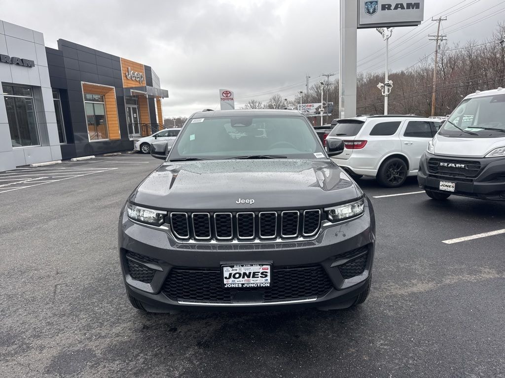 New 2026 Jeep Grand Cherokee Laredo Sport Utility