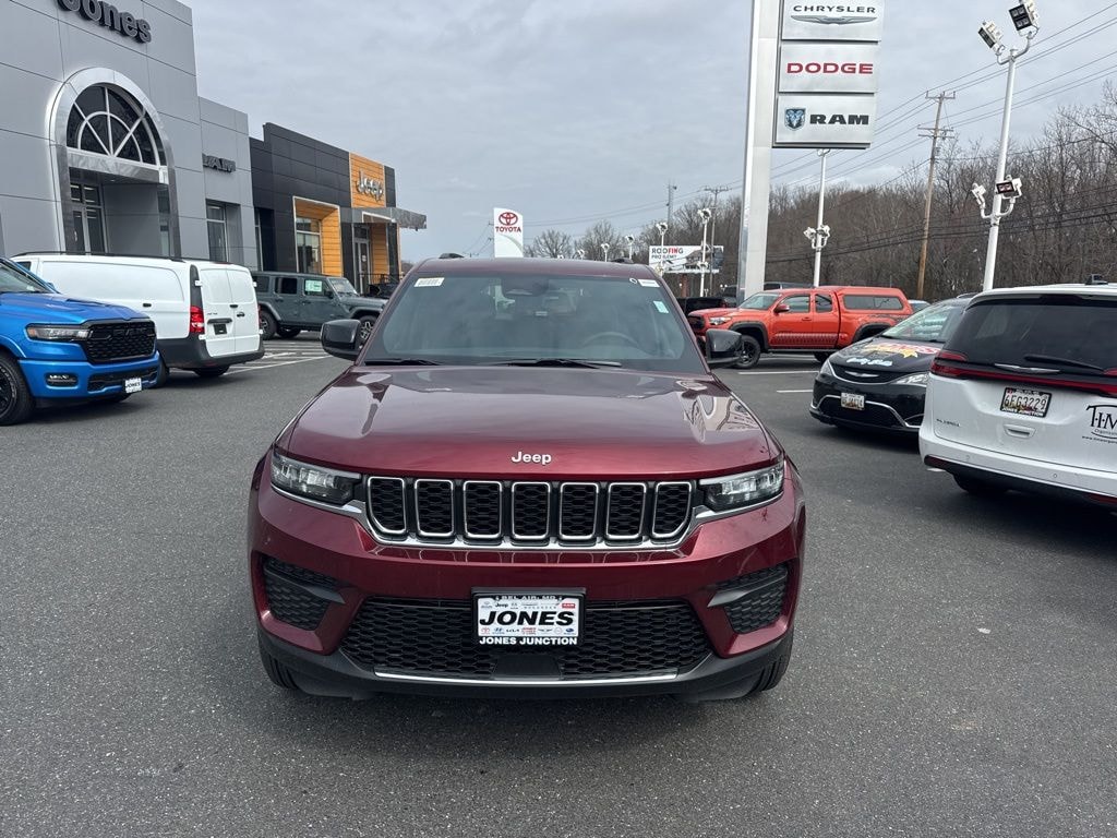 New 2026 Jeep Grand Cherokee Laredo Sport Utility