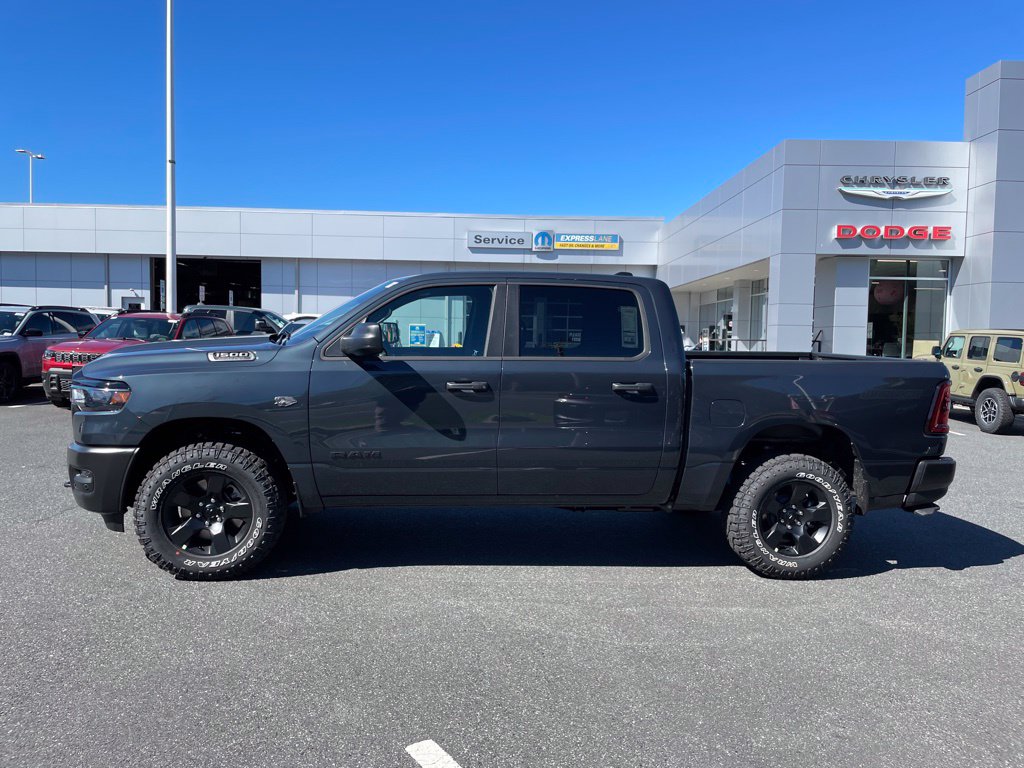 New 2027 Ram 1500 WARLOCK CREW CAB 4X4 5'7 BOX Pickup