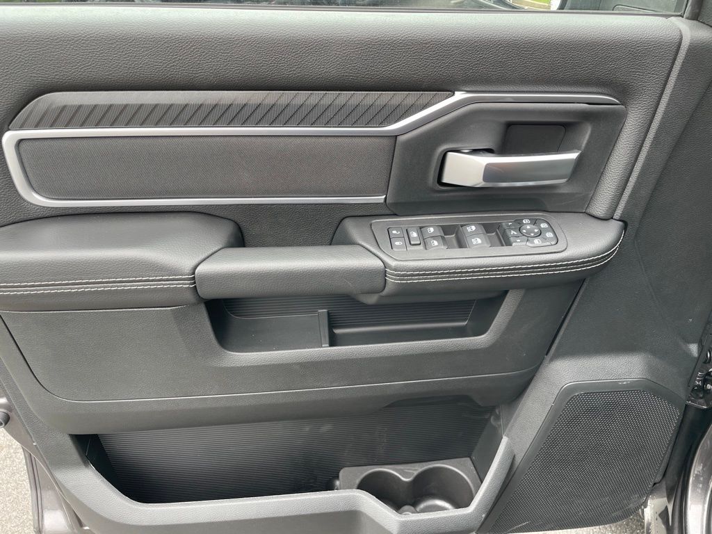 2025 RAM 2500 Big Horn - Photo 9