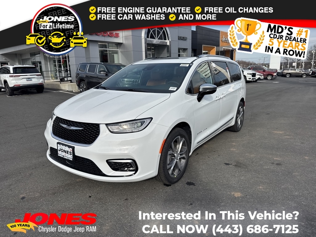 2026 Chrysler Pacifica Pinnacle's photo