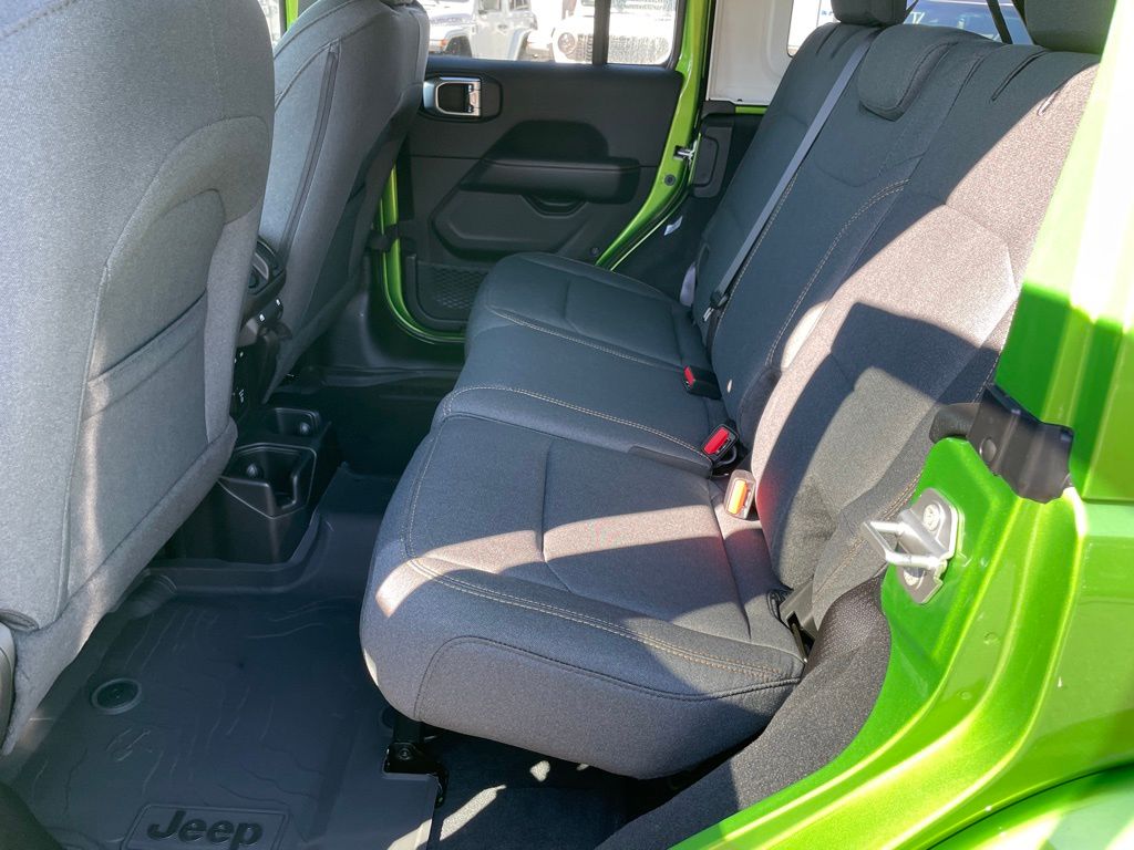 2026 Jeep Wrangler 4-Door Sahara - Photo 12