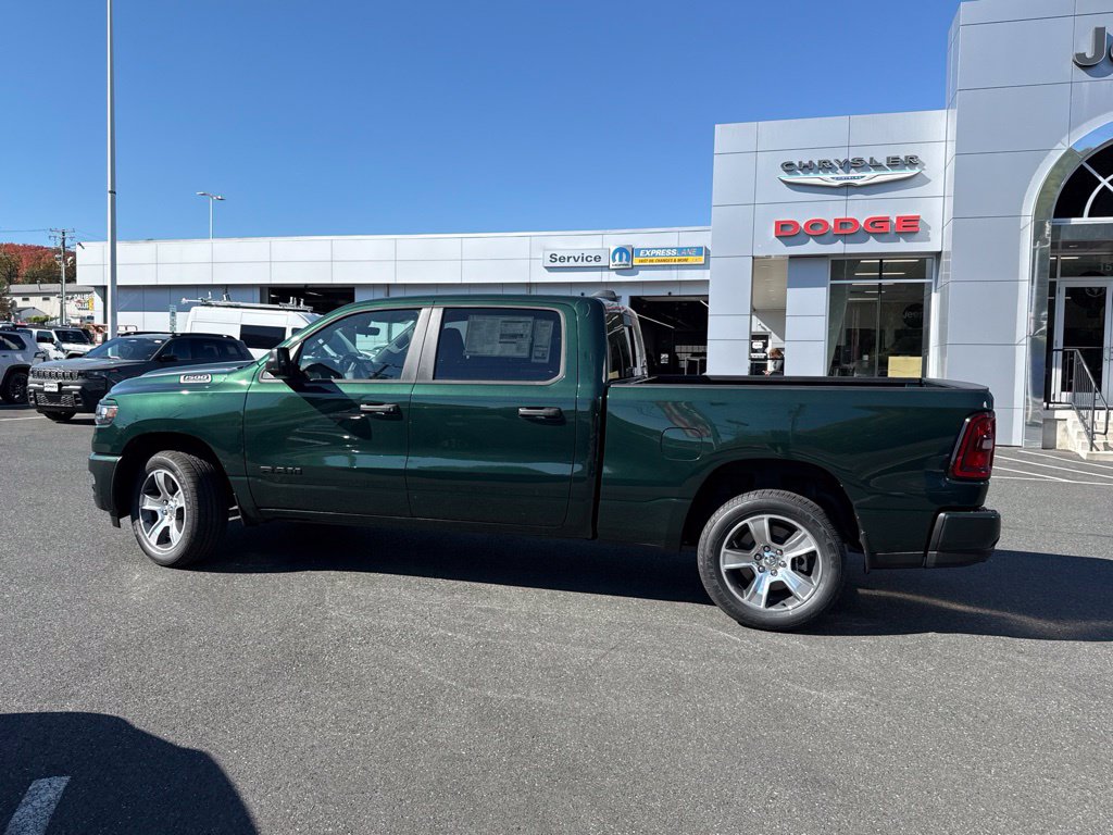 New 2027 Ram 1500 EXPRESS CREW CAB 4X4 6'4 BOX Pickup