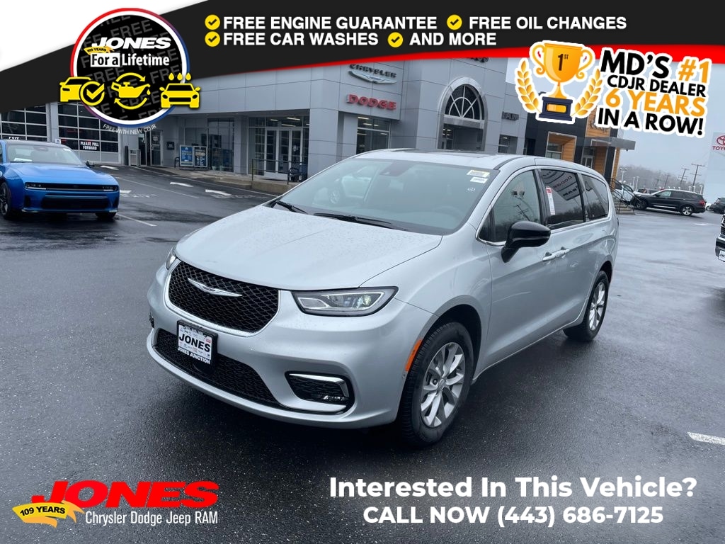 2026 Chrysler Pacifica Limited AWD's photo