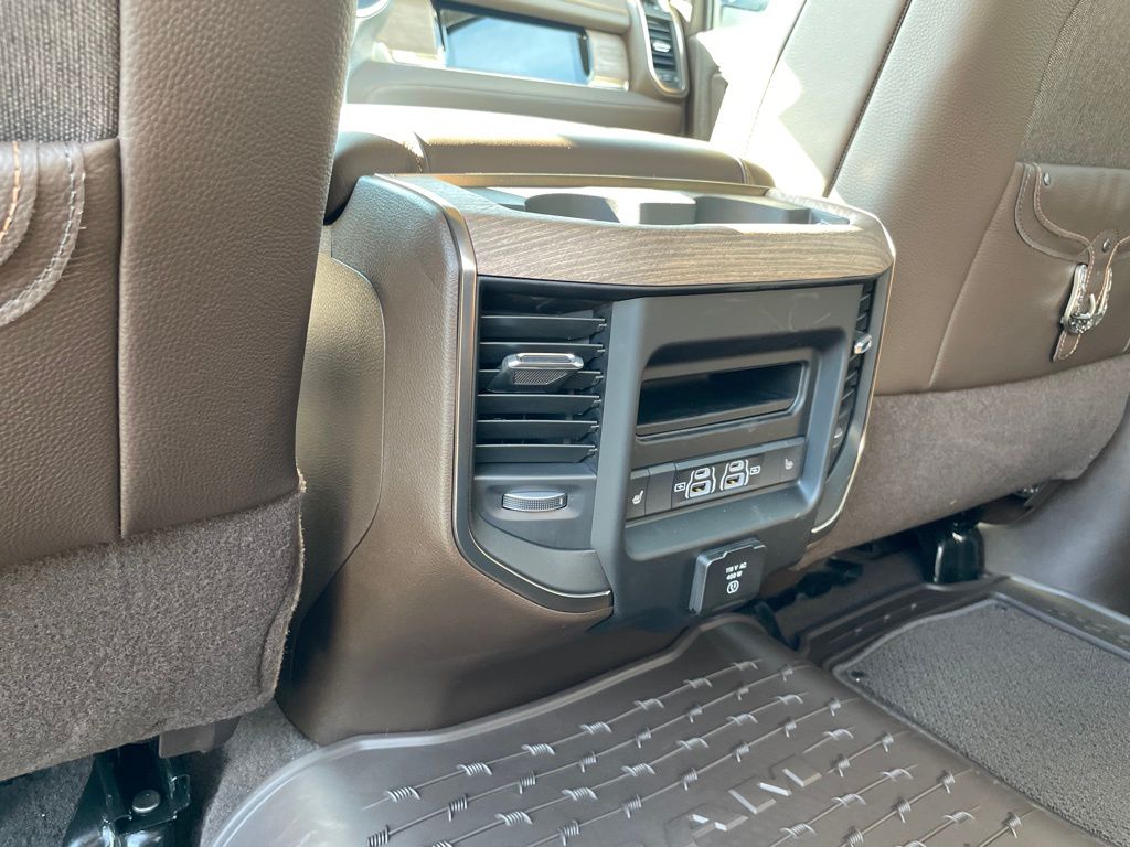 2026 RAM 2500 Limited - Photo 16