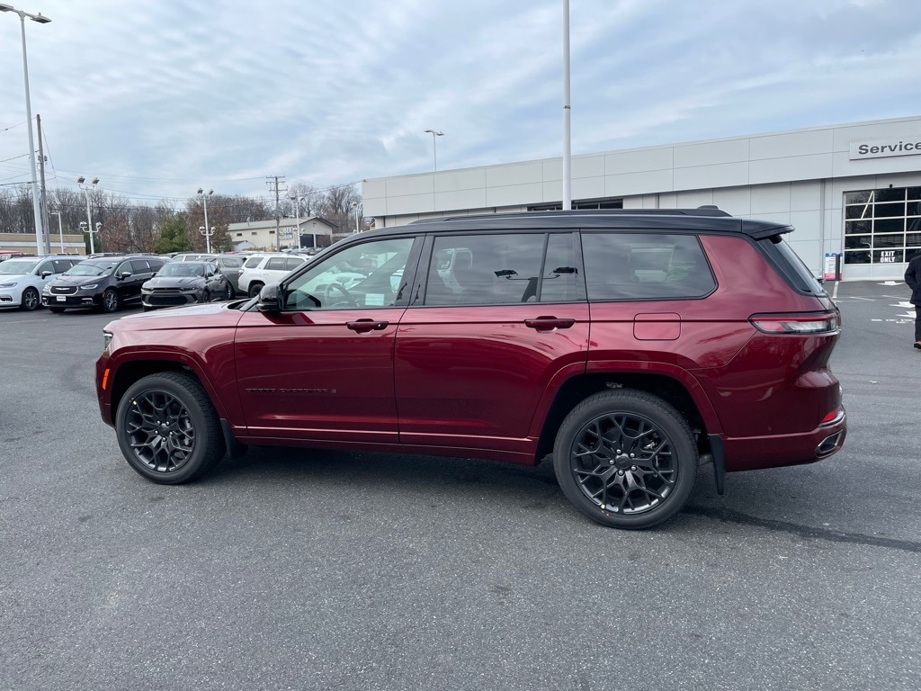 New 2025 Jeep Grand Cherokee L Summit Sport Utility