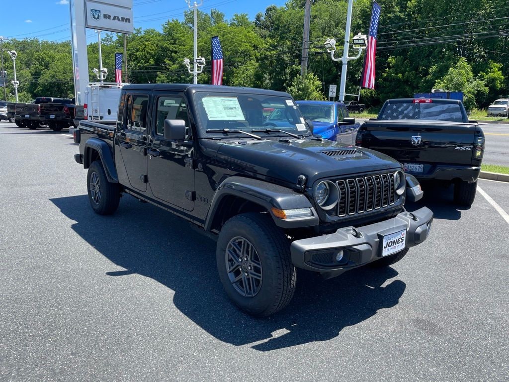 New 2026 Jeep Gladiator Sport S Pickup
