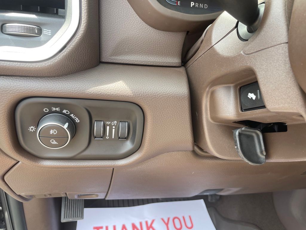 2026 RAM 3500 Laramie - Photo 17