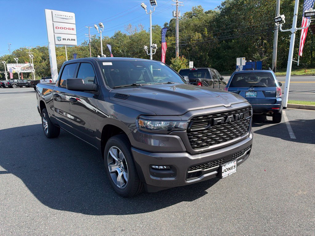 New 2027 Ram 1500 EXPRESS CREW CAB 4X4 6'4 BOX Pickup