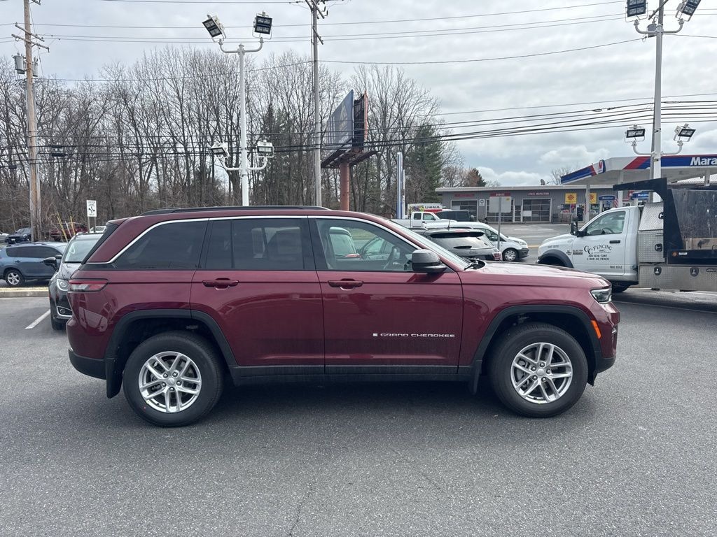 New 2026 Jeep Grand Cherokee Laredo Sport Utility