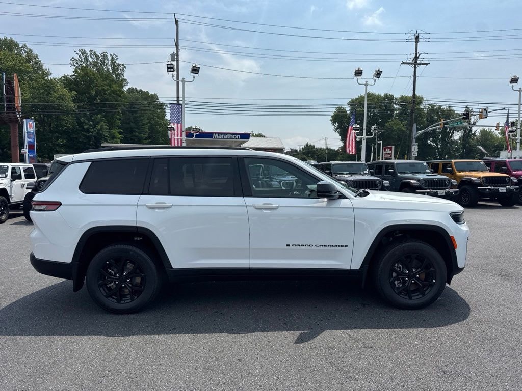 New 2026 Jeep Grand Cherokee L Altitude Sport Utility