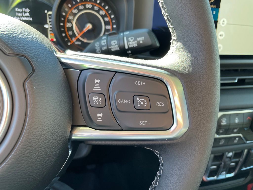 2026 Jeep Wrangler 4-Door Sahara - Photo 18
