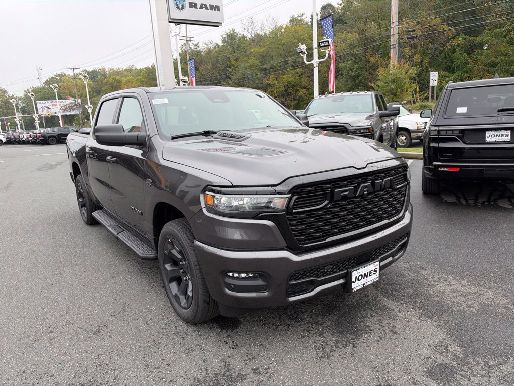 New 2027 Ram 1500 EXPRESS CREW CAB 4X4 5'7 BOX Pickup