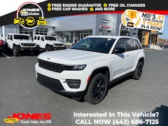 2025 Jeep Grand Cherokee Laredo Sport Utility