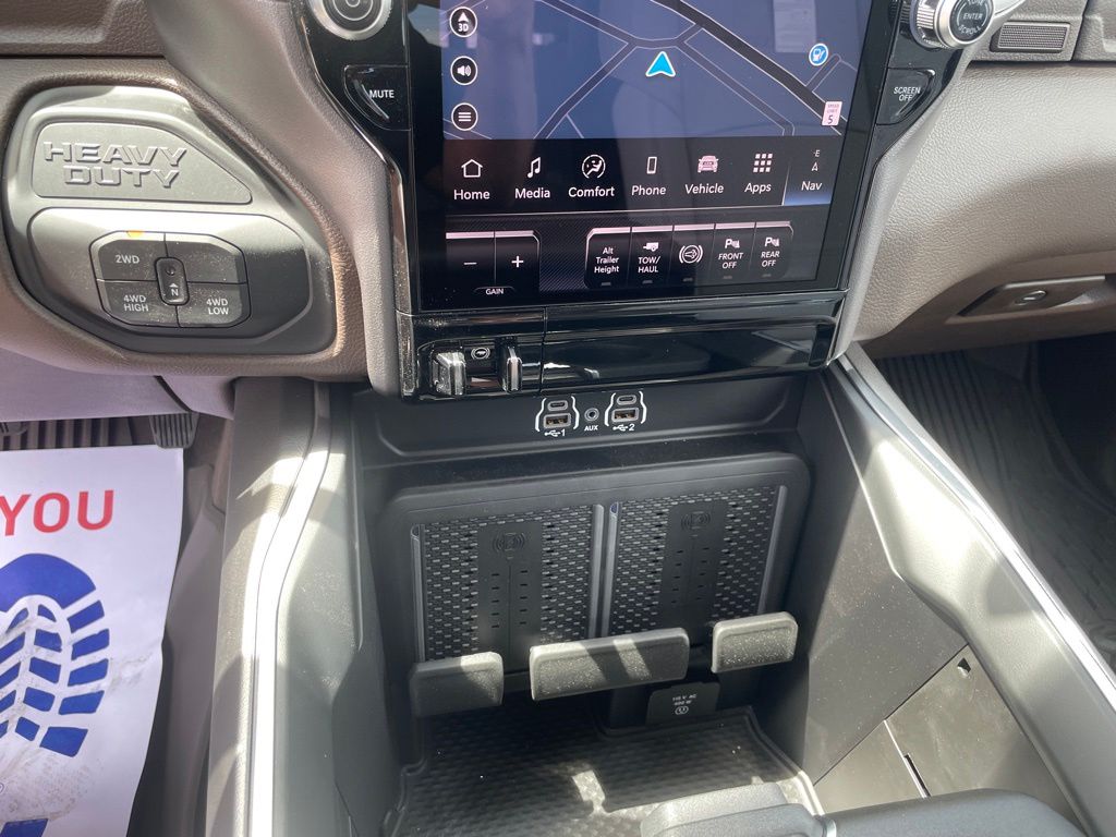 2026 RAM 3500 Laramie - Photo 21