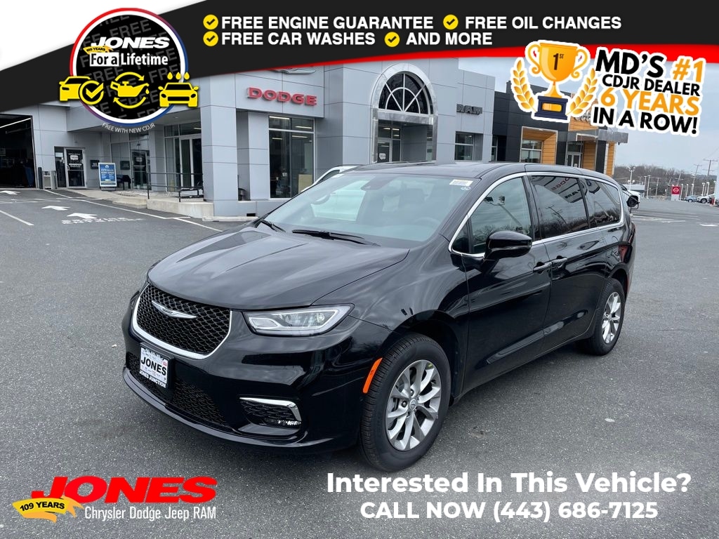 2026 Chrysler Pacifica Limited AWD's photo