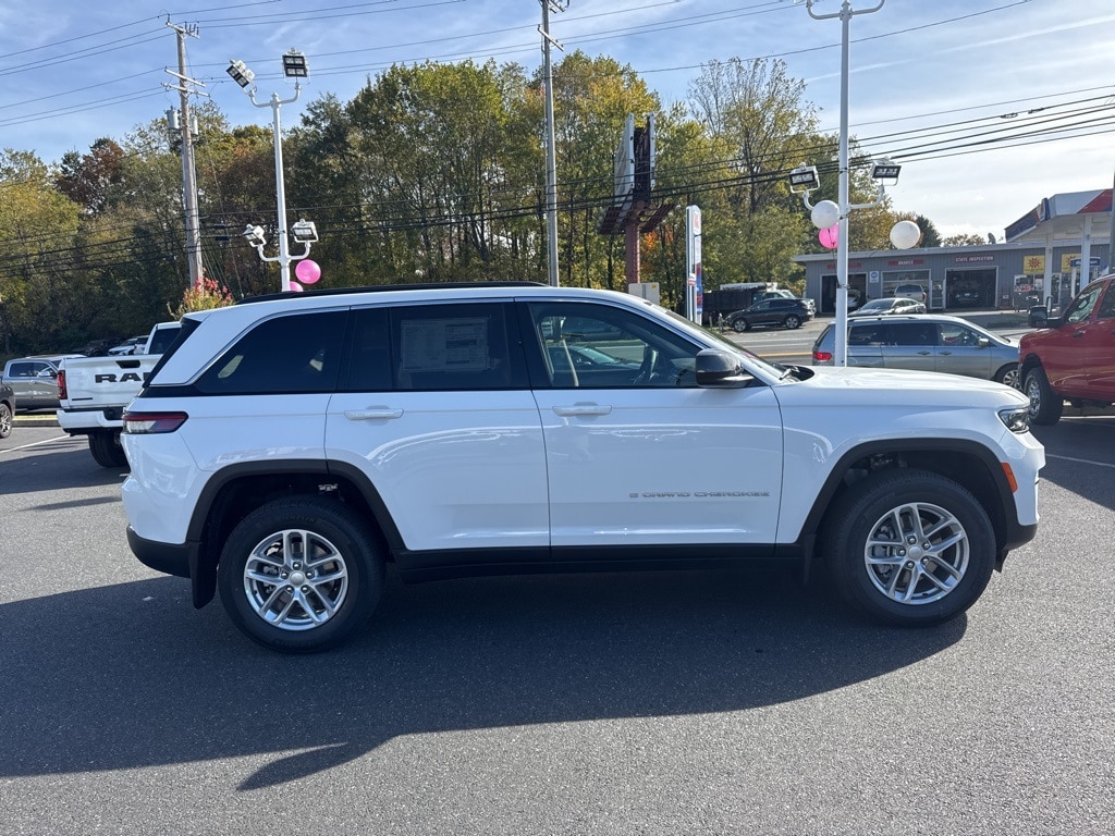 New 2025 Jeep Grand Cherokee Laredo Sport Utility