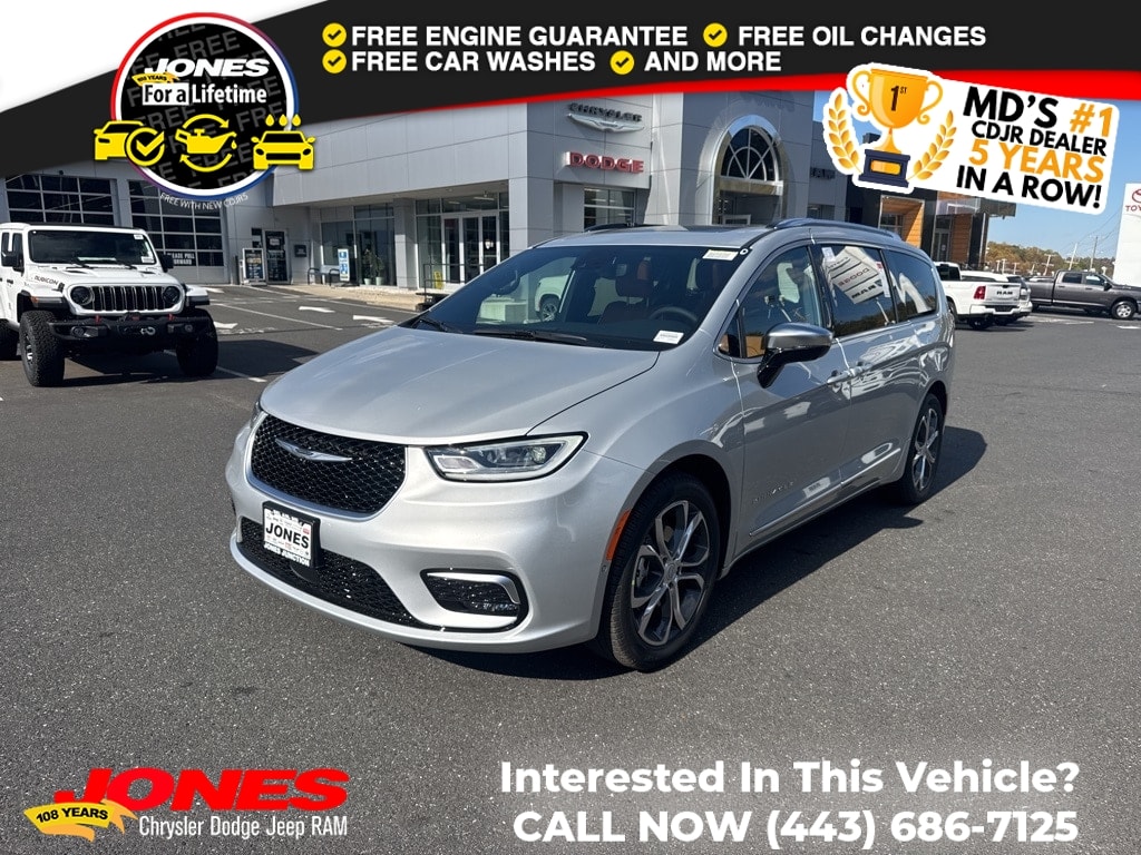 2026 Chrysler Pacifica Pinnacle's photo