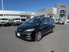 2026 Chrysler Pacifica Pinnacle Passenger Van