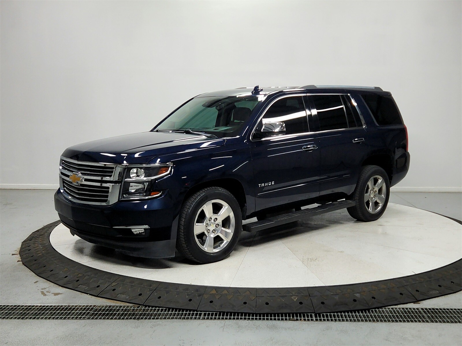 2020 Chevrolet Tahoe Premier photo 3