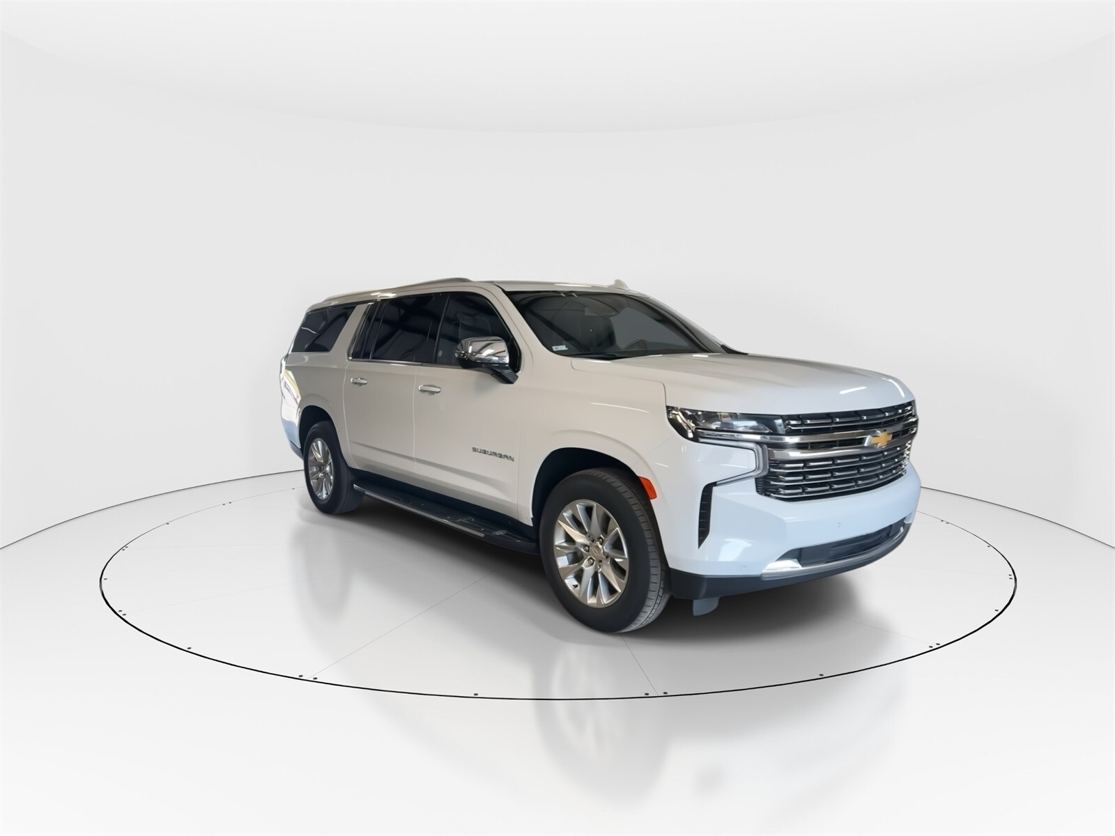 2023 Chevrolet Suburban Premier photo 2