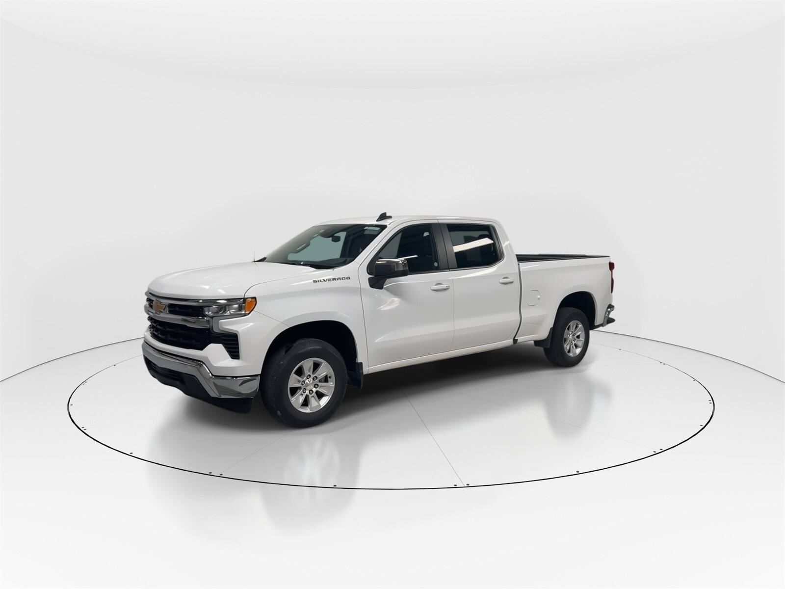 2024 Chevrolet Silverado 1500 LT photo 2