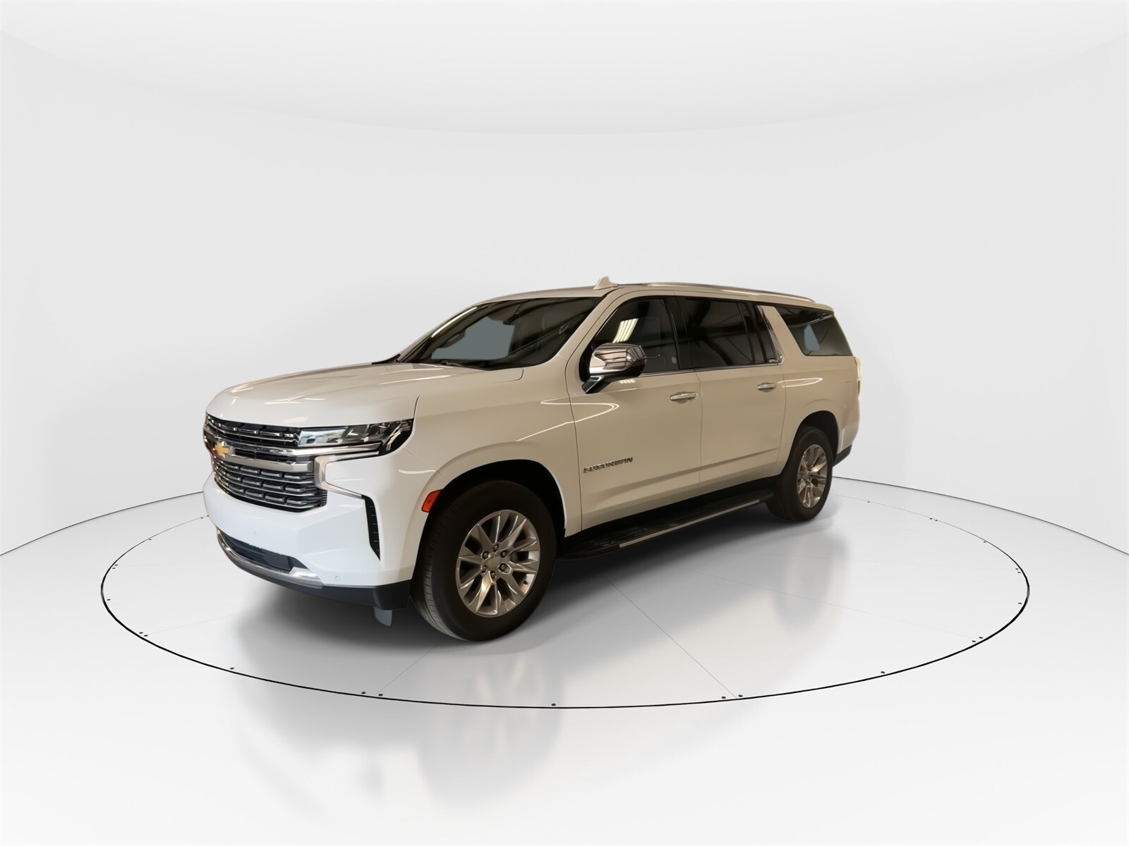 2023 Chevrolet Suburban Premier photo 3