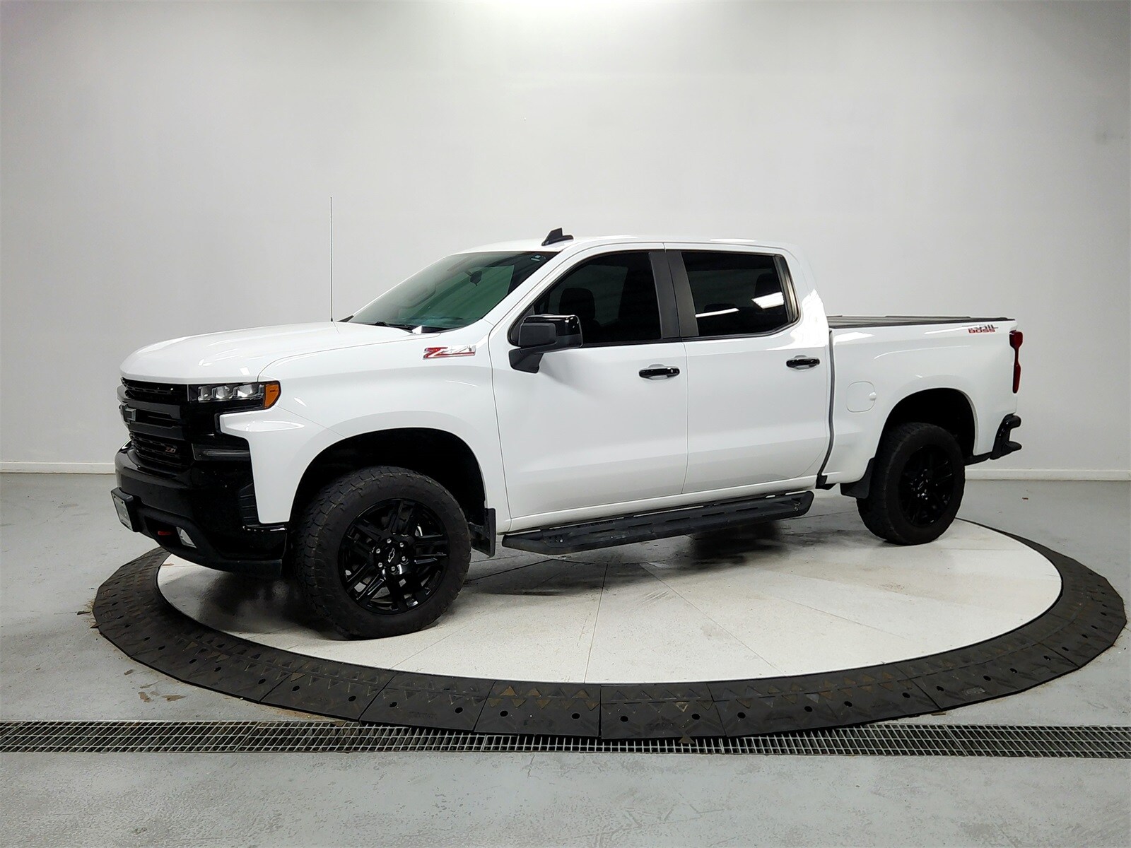 2021 Chevrolet Silverado 1500 LT Trail Boss photo 3