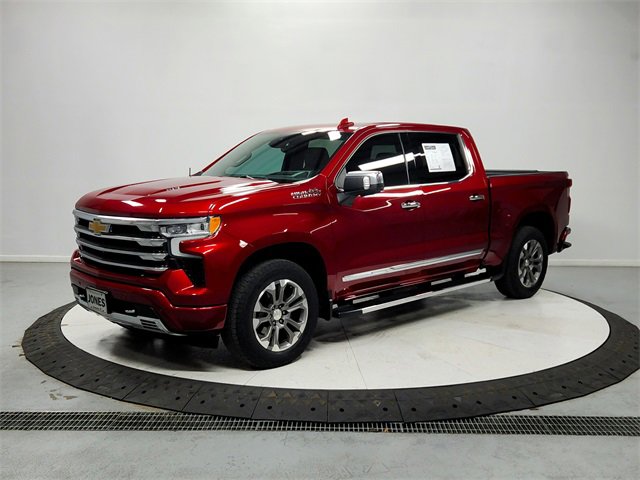 2023 Chevrolet Silverado 1500 High Country photo 3