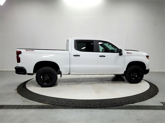 2025 Chevrolet Silverado 1500 Custom Trail Boss photo 4