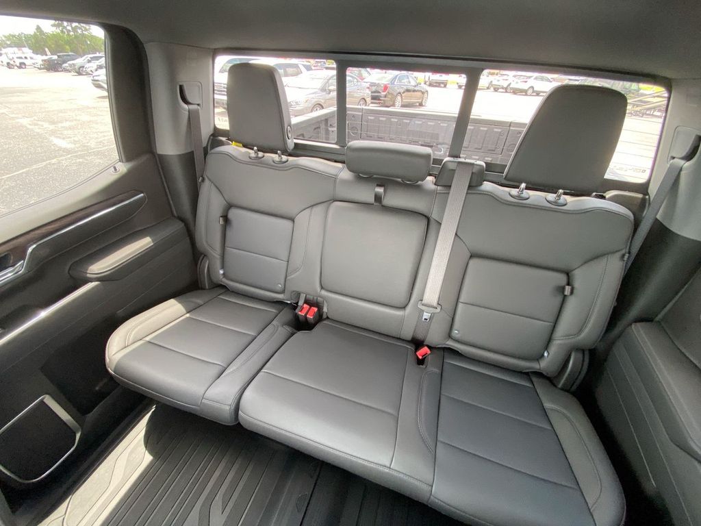 2026 GMC Sierra 1500 SLT - Photo 15