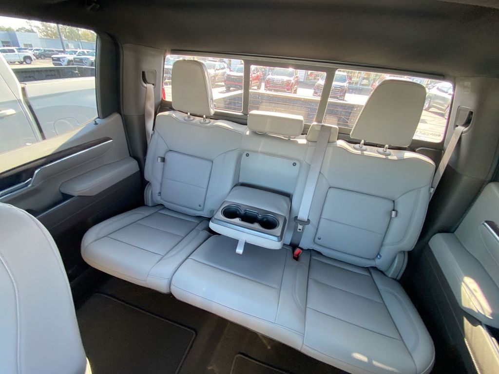 2026 GMC Sierra 1500 SLT - Photo 16