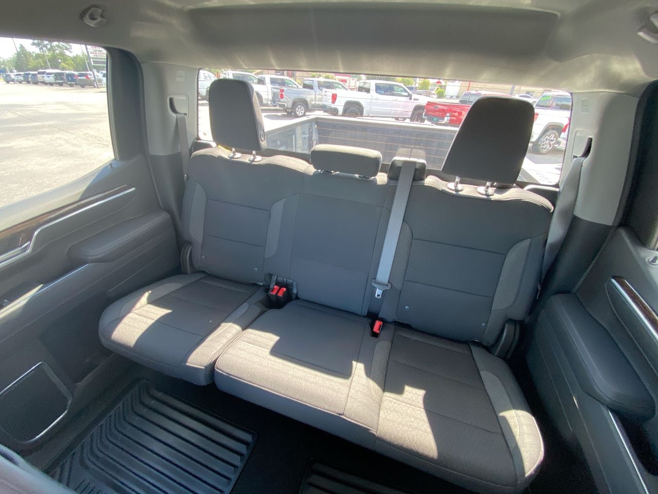 2026 GMC Sierra 1500 SLE - Photo 39