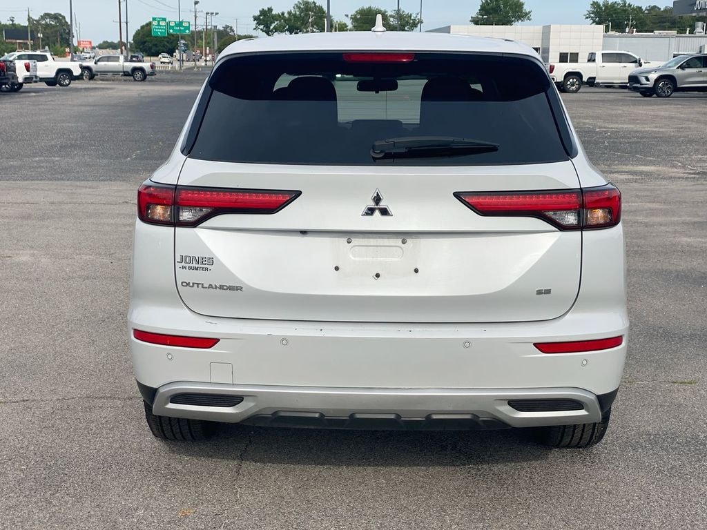 Used 2024 Mitsubishi Outlander SE