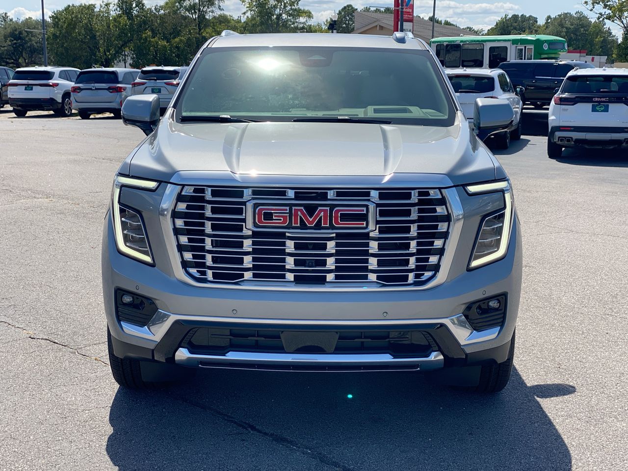 2026 GMC Yukon Denali - Photo 6